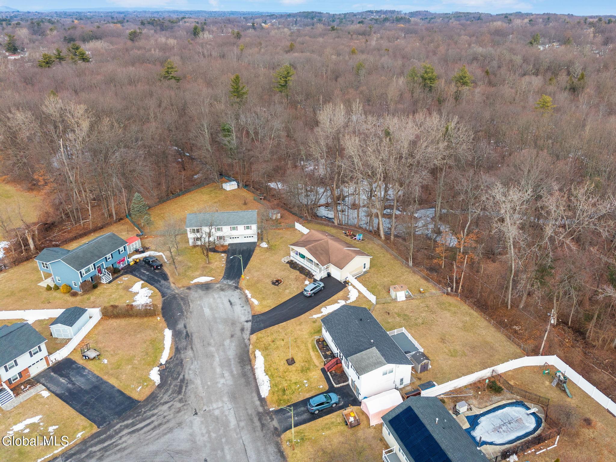 77 Bridle Path Colonie, NY 12205 - Photo 4 of 37 4