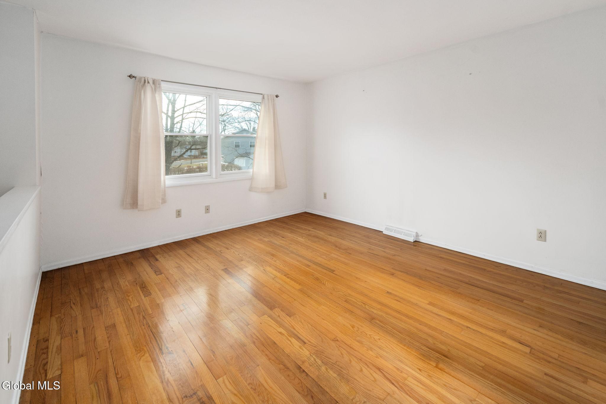 77 Bridle Path Colonie, NY 12205 - Photo 10 of 37 14