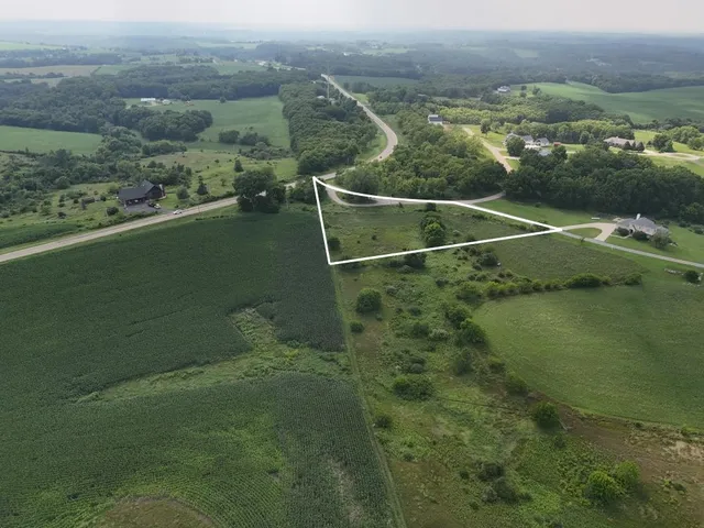 $529,900 | L28 Highway 39, New Glarus, WI 53574
