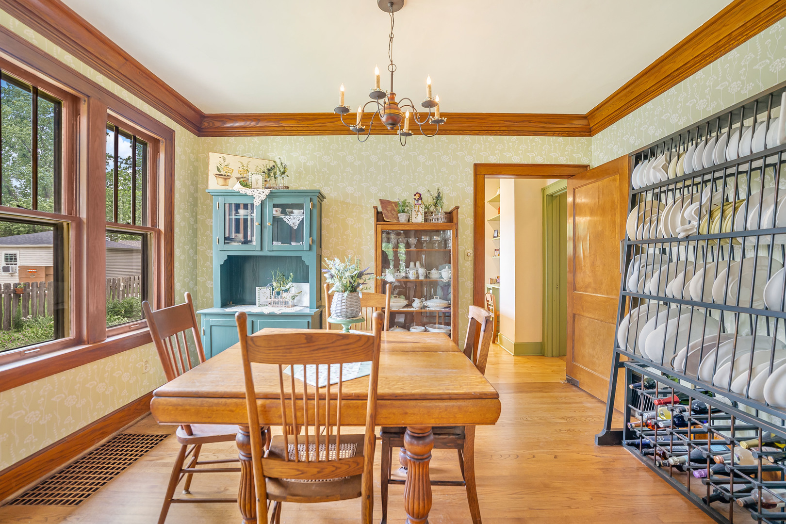 348 West Palatine Road Palatine, IL 60067 - Photo 7 of 40