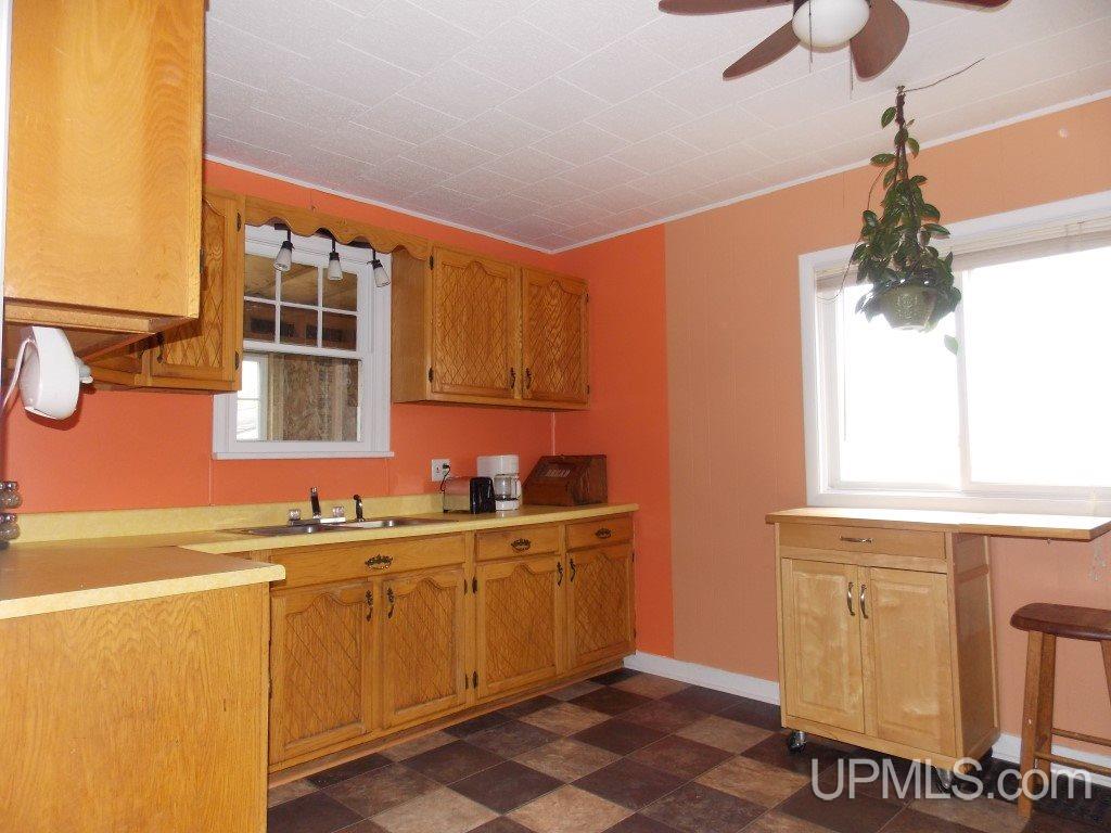 421 Lyons Street Baraga, MI 49908 - Photo 3 of 18