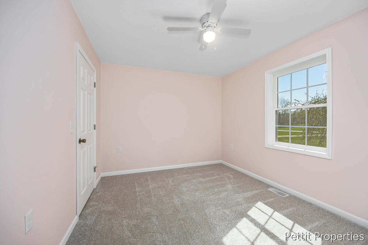 6937 Townhall Road Sheridan, MI 48884 - Photo 17 of 26 https___photoreal.io_wp-content_photorea