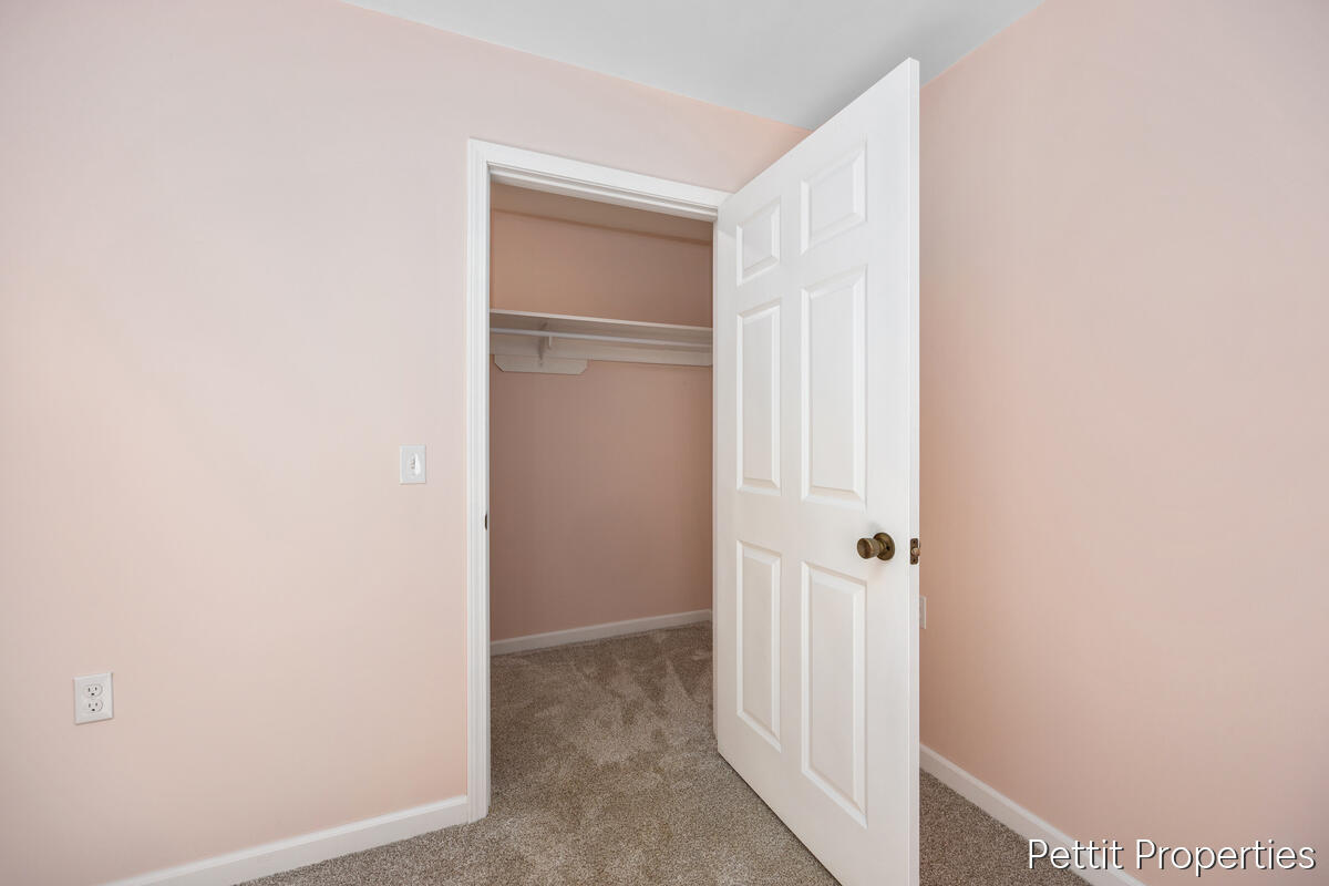 6937 Townhall Road Sheridan, MI 48884 - Photo 18 of 26 https___photoreal.io_wp-content_photorea