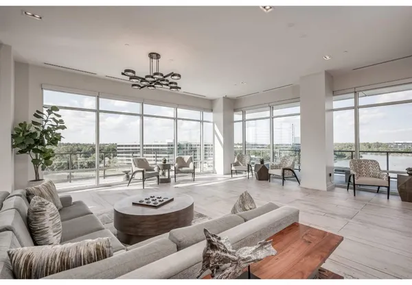 $4,537 | 2000 Hughes Landing Boulevard, Unit 111, The Woodlands, TX 77380