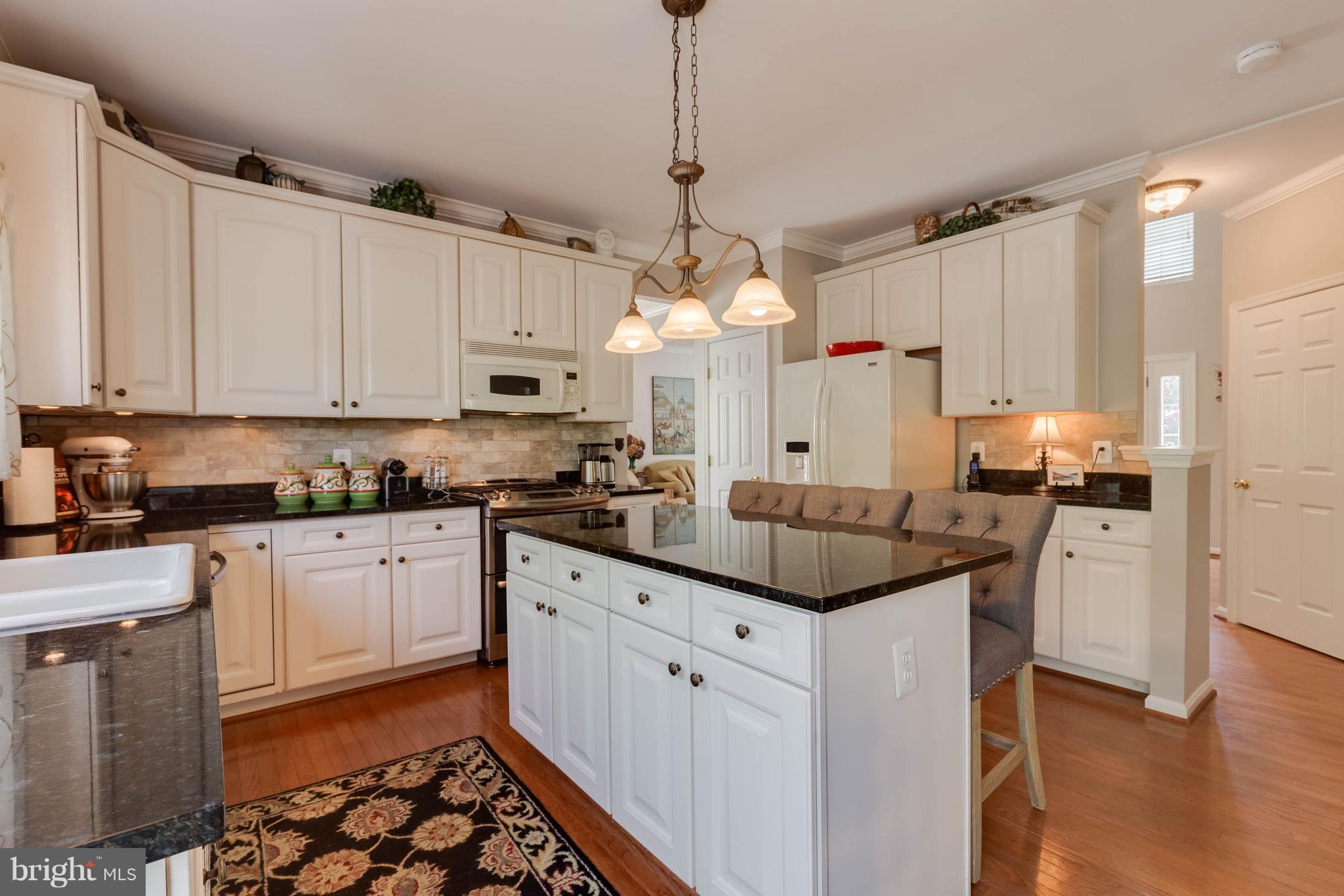 524 Rugby Court Purcellville, VA 20132 - Photo 3 of 30 Kitchen