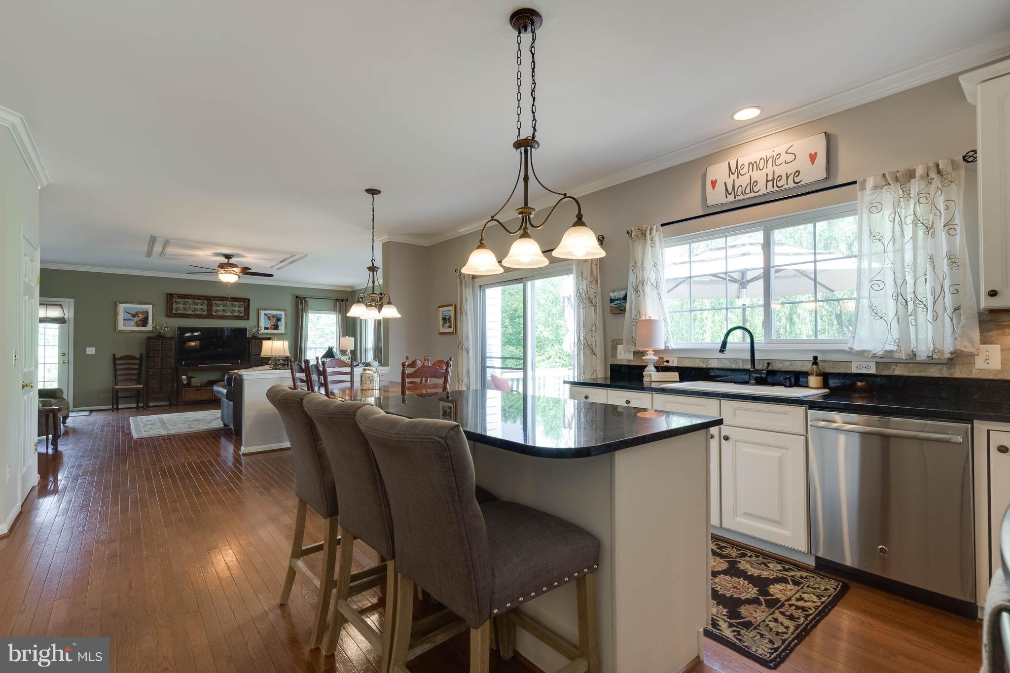 524 Rugby Court Purcellville, VA 20132 - Photo 4 of 30 Kitchen