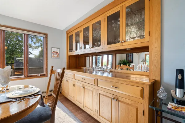 $739,900 | 4 Lakeside Court, Duluth, MN 55804