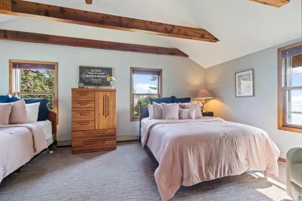 $739,900 | 4 Lakeside Court, Duluth, MN 55804