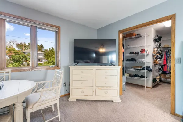 $739,900 | 4 Lakeside Court, Duluth, MN 55804