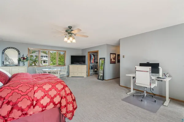 $739,900 | 4 Lakeside Court, Duluth, MN 55804
