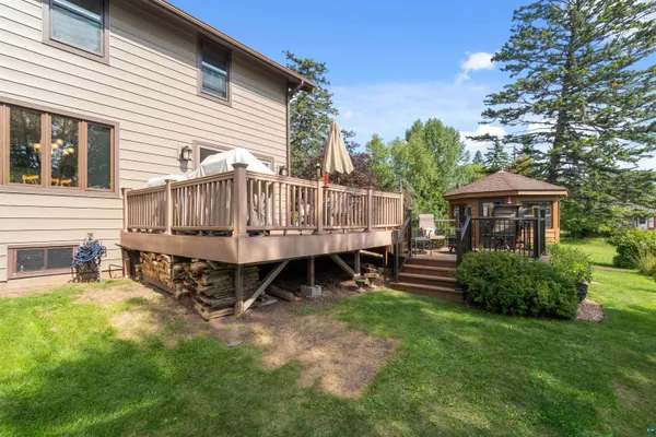 $739,900 | 4 Lakeside Court, Duluth, MN 55804