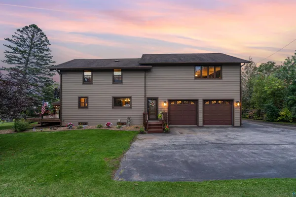 $739,900 | 4 Lakeside Court, Duluth, MN 55804