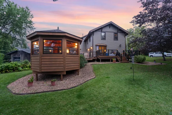 $739,900 | 4 Lakeside Court, Duluth, MN 55804