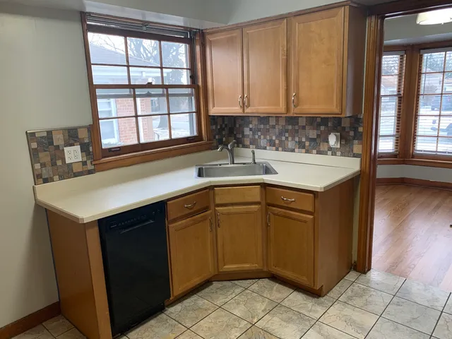 $1,900 | 2513 18th Avenue, Broadview, IL 60155