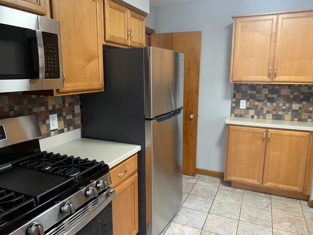 $1,900 | 2513 18th Avenue, Broadview, IL 60155