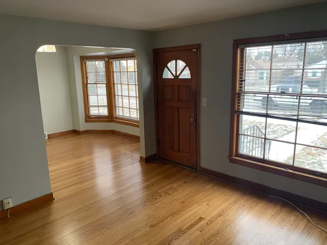 $1,900 | 2513 18th Avenue, Broadview, IL 60155