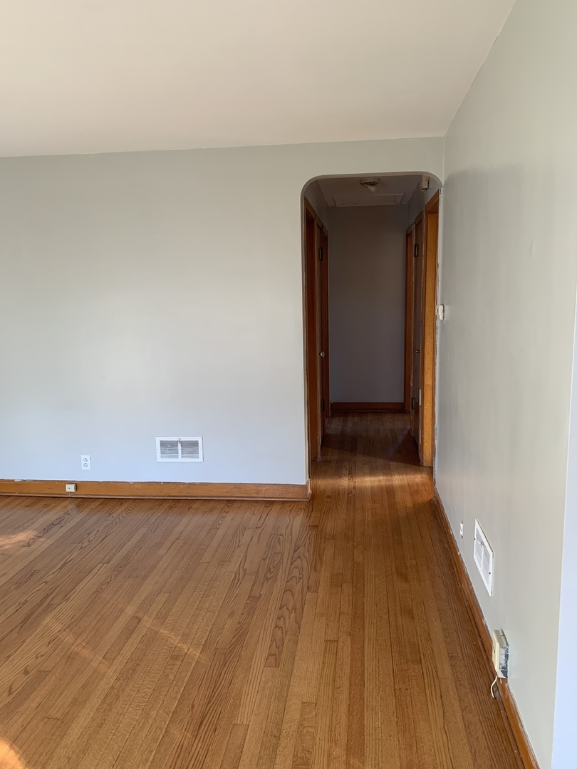 2513 18th Avenue Broadview, IL 60155 - Photo 2 of 17