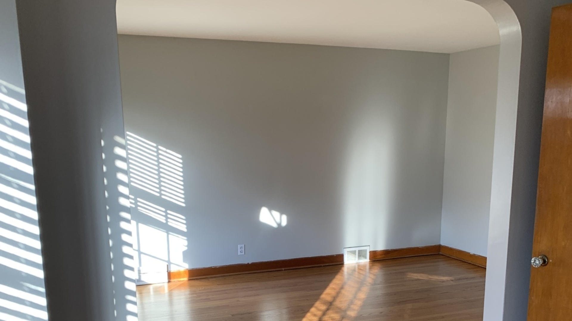 2513 18th Avenue Broadview, IL 60155 - Photo 3 of 17