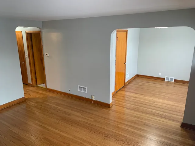 $1,900 | 2513 18th Avenue, Broadview, IL 60155