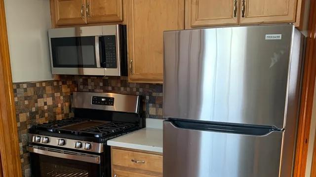 $2,000 | 2513 18th Avenue, Broadview, IL 60155