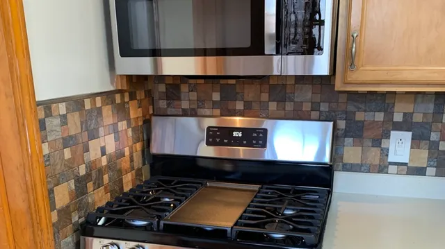 $2,000 | 2513 18th Avenue, Broadview, IL 60155