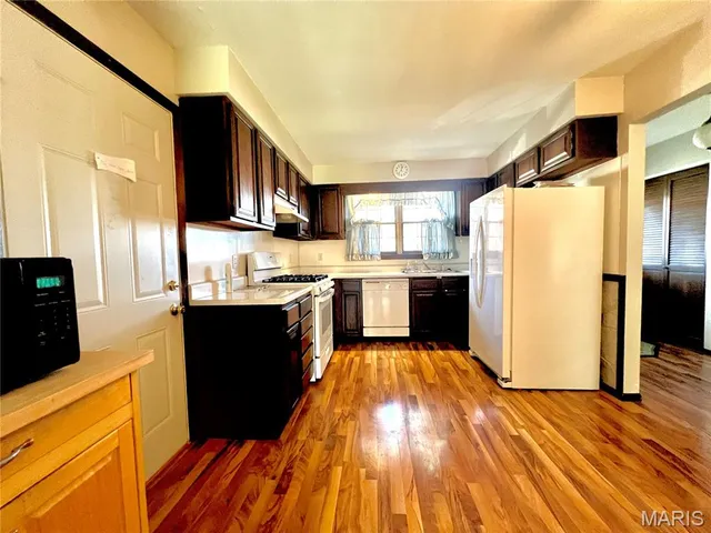 $300,000 | 707 South Library Street, Waterloo, IL 62298