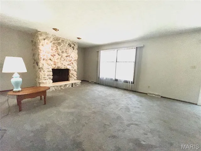 $300,000 | 707 South Library Street, Waterloo, IL 62298