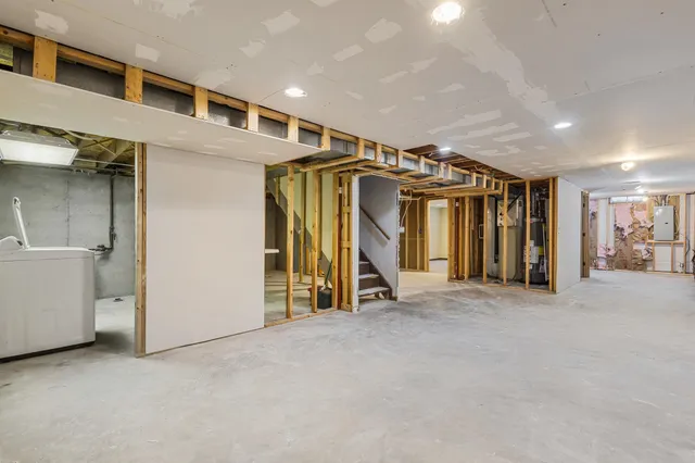 $319,000 | 1241 Briarwood Drive, Menasha, WI 54952