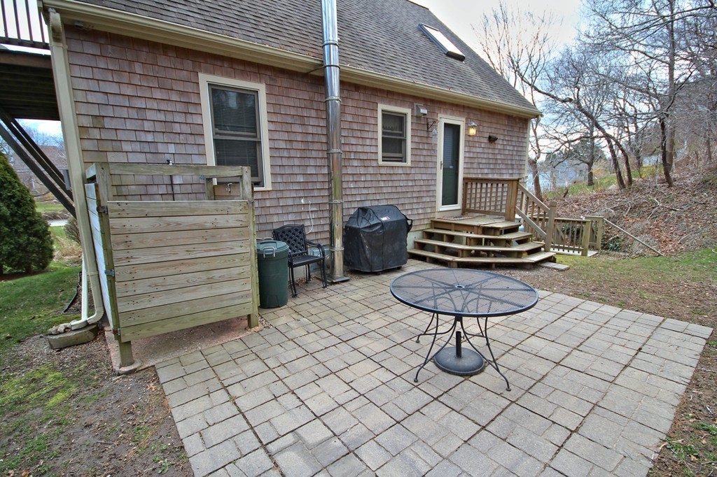 150 Manomet Point Road Plymouth, MA 02360 - Photo 5 of 20 Gallery Image 5