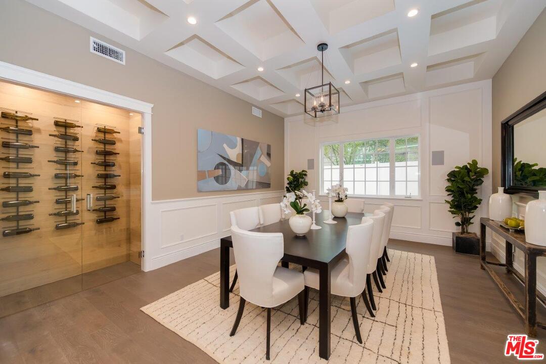 16760 Bajio Road Encino, CA 91436 - Photo 17 of 40 Gallery Image 17