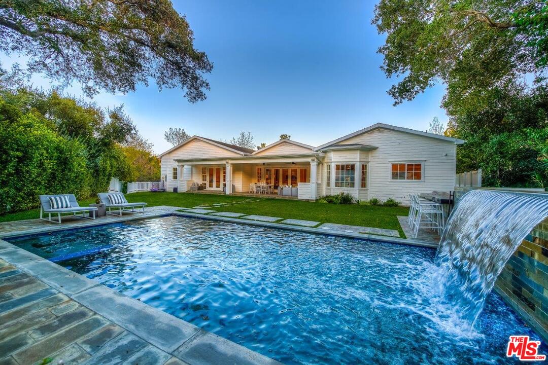 16760 Bajio Road Encino, CA 91436 - Photo 3 of 40 Gallery Image 3