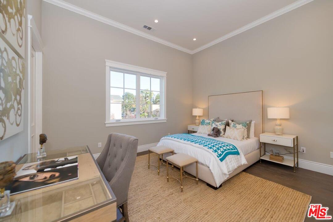 16760 Bajio Road Encino, CA 91436 - Photo 23 of 40 Gallery Image 23