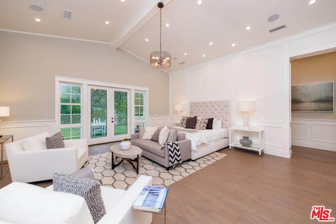 16760 Bajio Road Encino, CA 91436 - Photo 29 of 40 Gallery Image 29