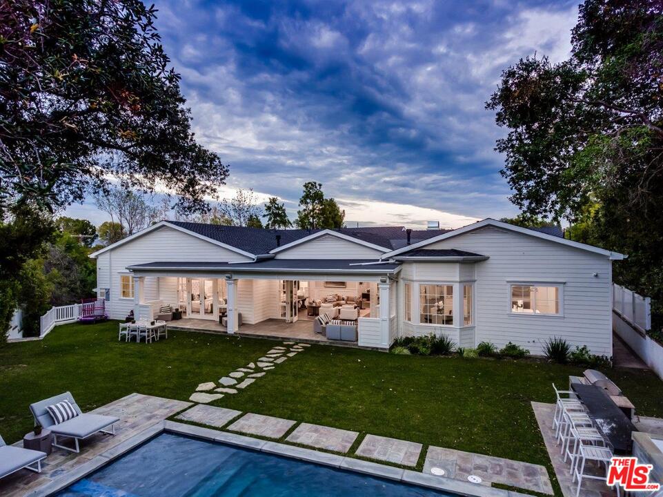 16760 Bajio Road Encino, CA 91436 - Photo 4 of 40 Gallery Image 4
