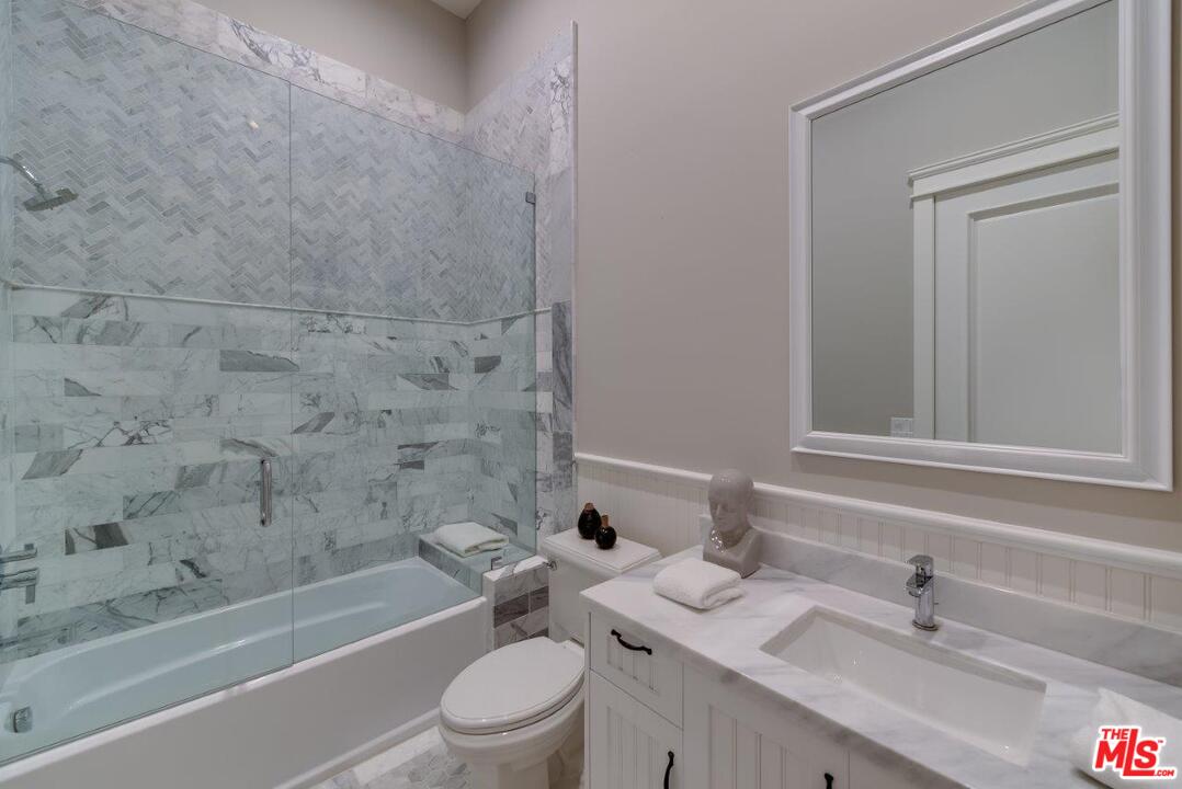 16760 Bajio Road Encino, CA 91436 - Photo 39 of 40 Gallery Image 39