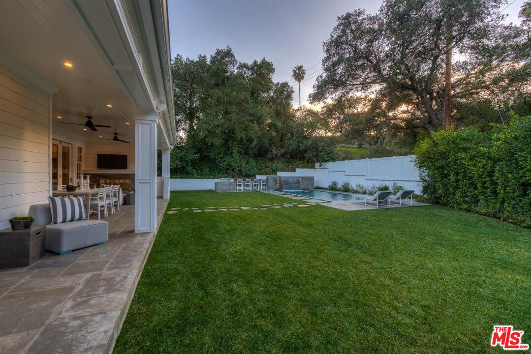 16760 Bajio Road Encino, CA 91436 - Photo 5 of 40 Gallery Image 5