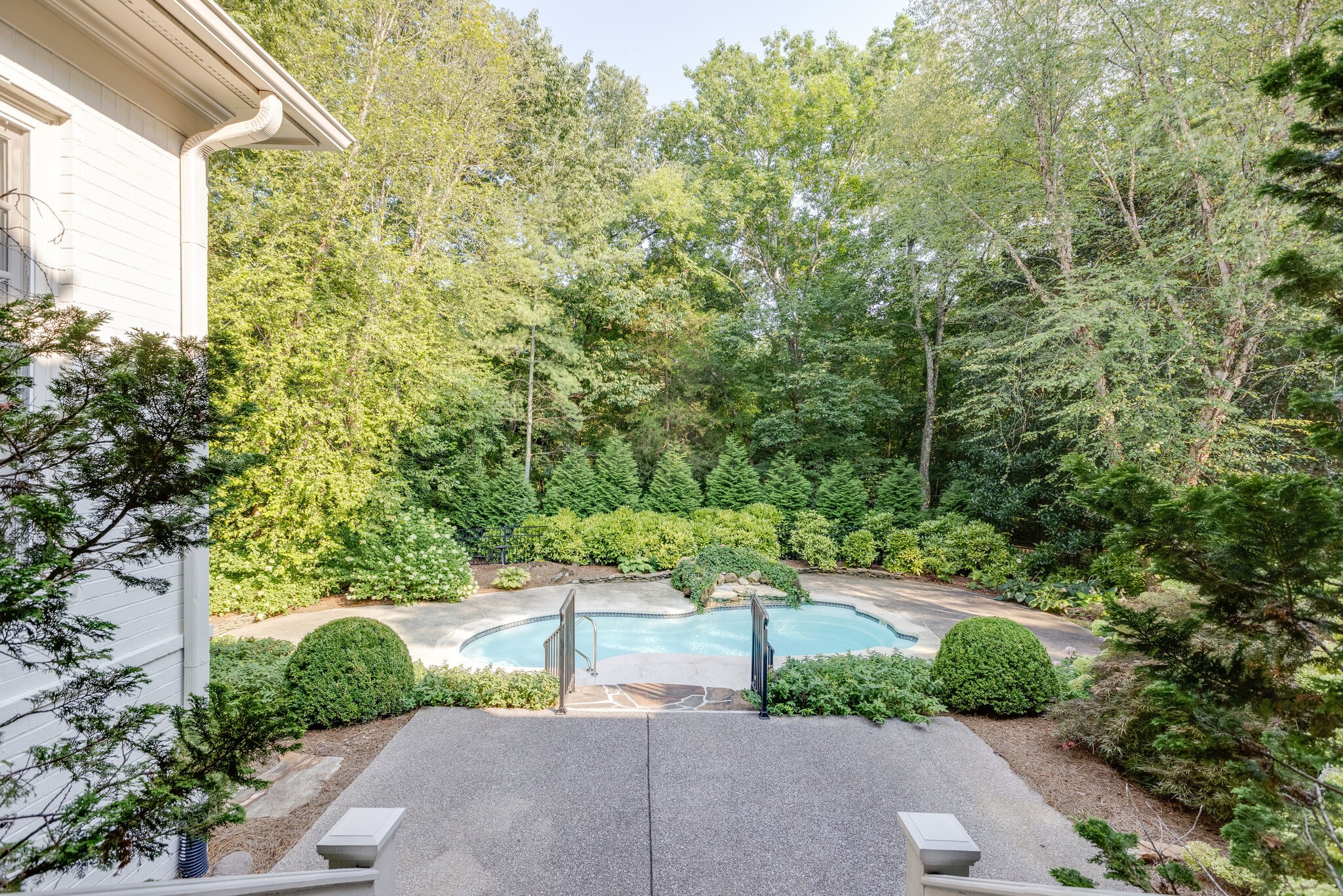 1438 Willowbrooke Circle Franklin, TN 37069 - Photo 40 of 45 a view of a yard with plants and a small yard