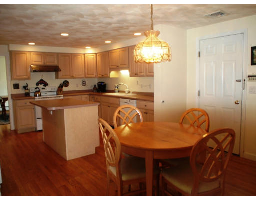 63 Valley Road Lexington, MA 02421 - Photo 8 of 19