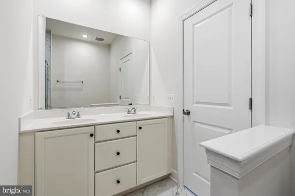 $3,700 | 602 Watermans Drive, Woodbridge, VA 22191