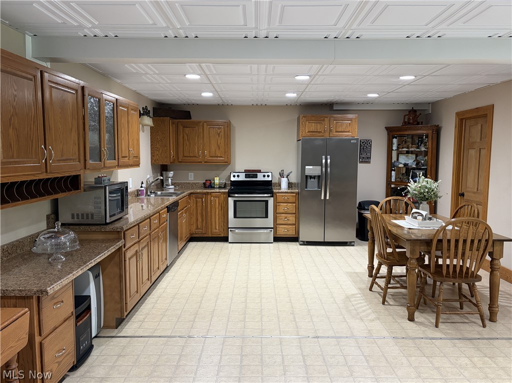 5700 Amber Road Northwest Dundee, OH 44624 - Photo 13 of 24