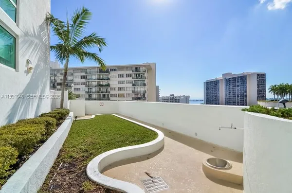 $3,400 | 218 Southeast 14th Street, Unit 1007, Miami, FL 33131