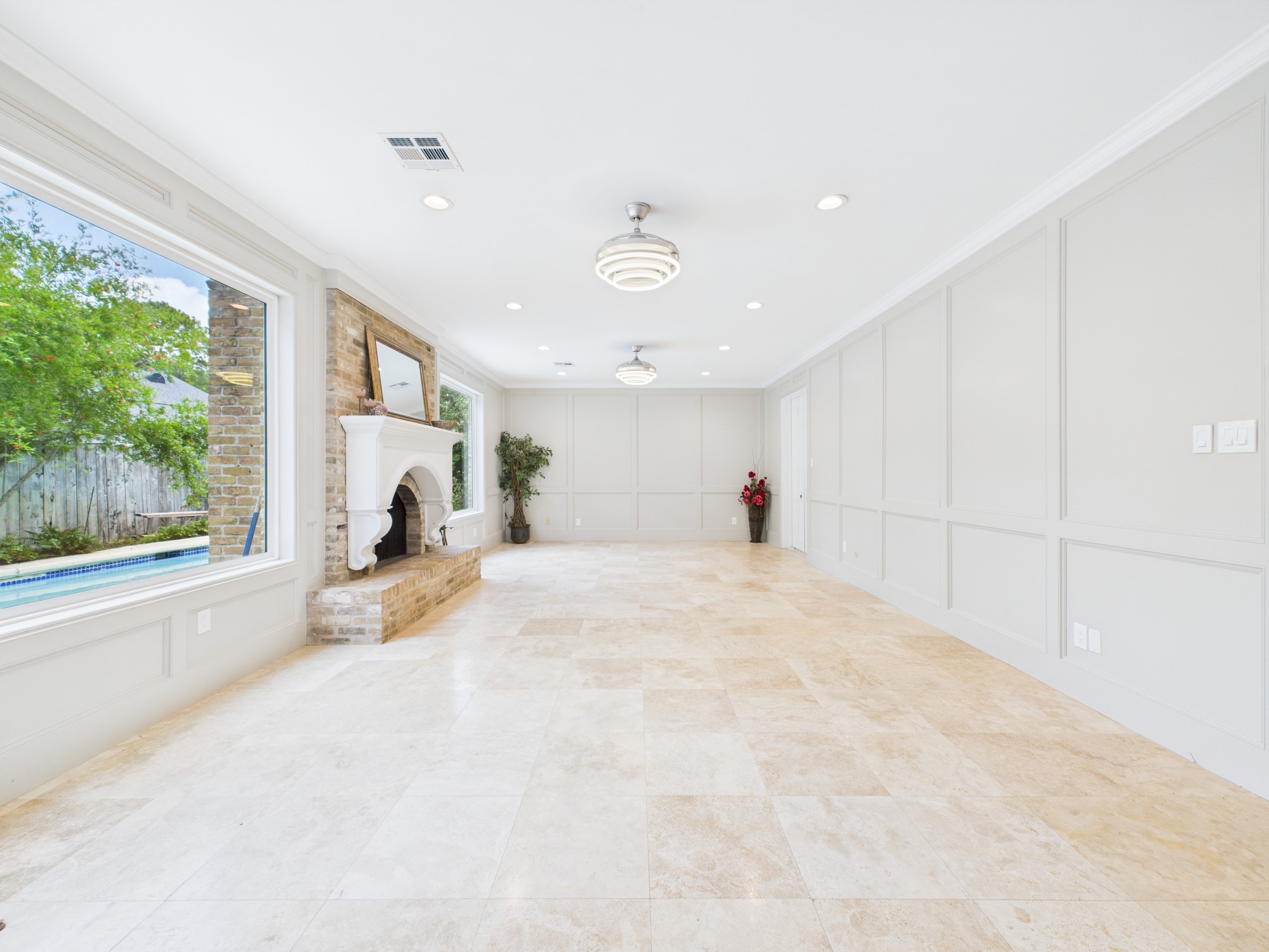 702 Daria Court Houston, TX 77079 - Photo 17 of 44 Spectacular Family Room