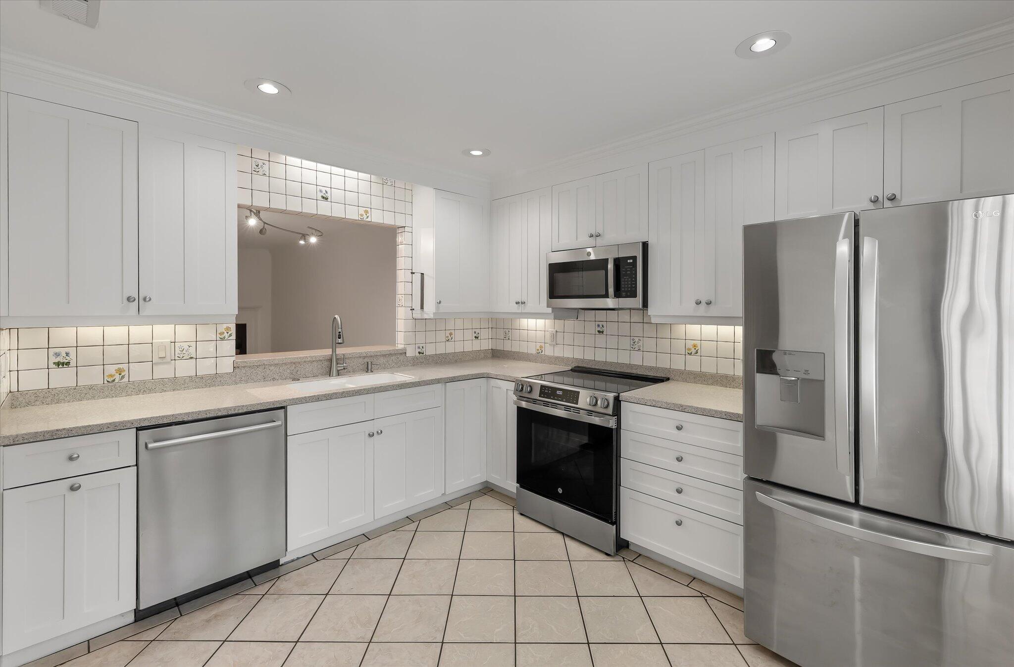 321 Lapwing Lane Mount Pleasant, SC 29464 - Photo 4 of 21 06-321 Lapwing_i_Lowcountry_Exposure-2