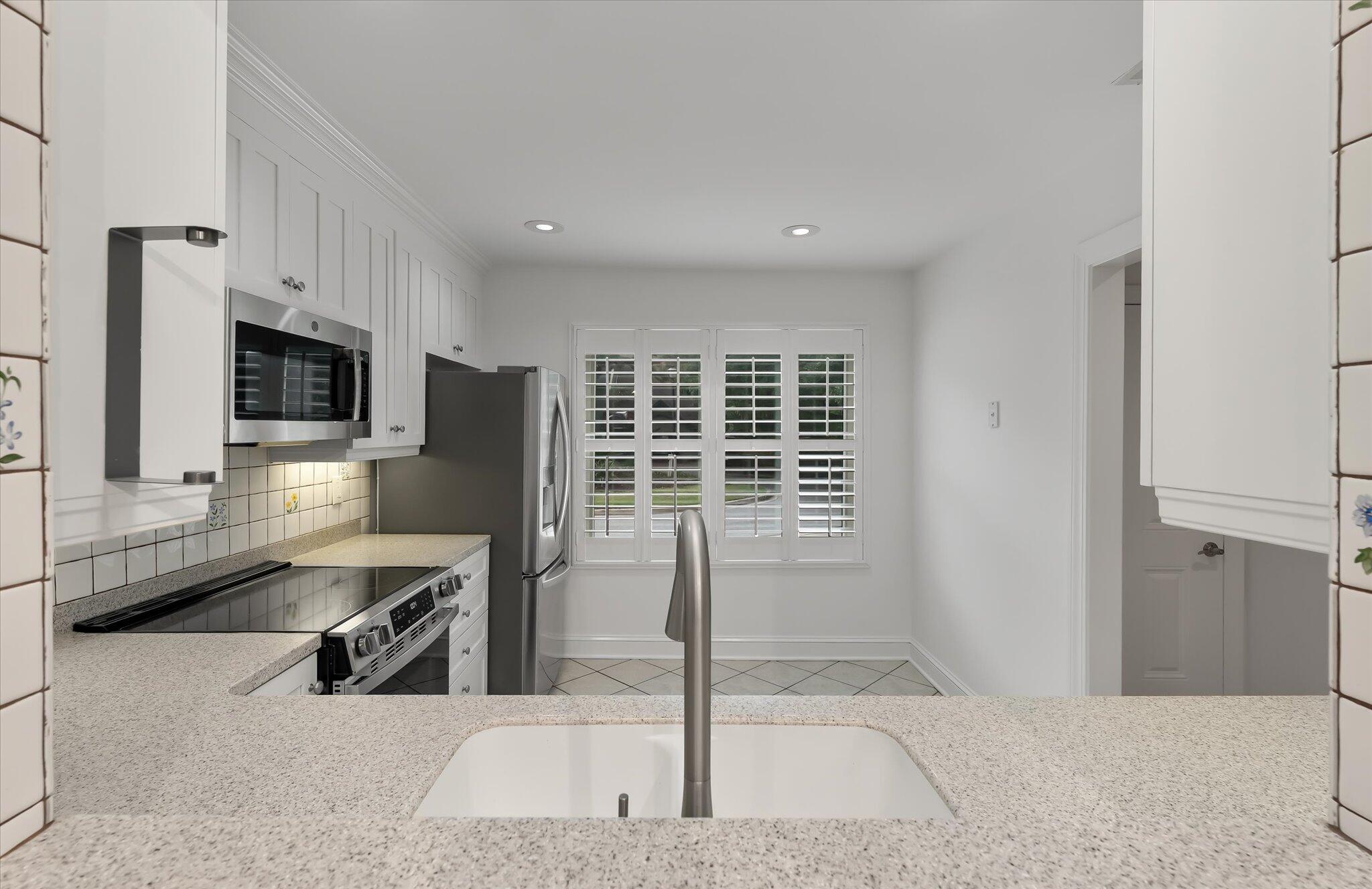 321 Lapwing Lane Mount Pleasant, SC 29464 - Photo 7 of 21 09-321 Lapwing_i_Lowcountry_Exposure-5