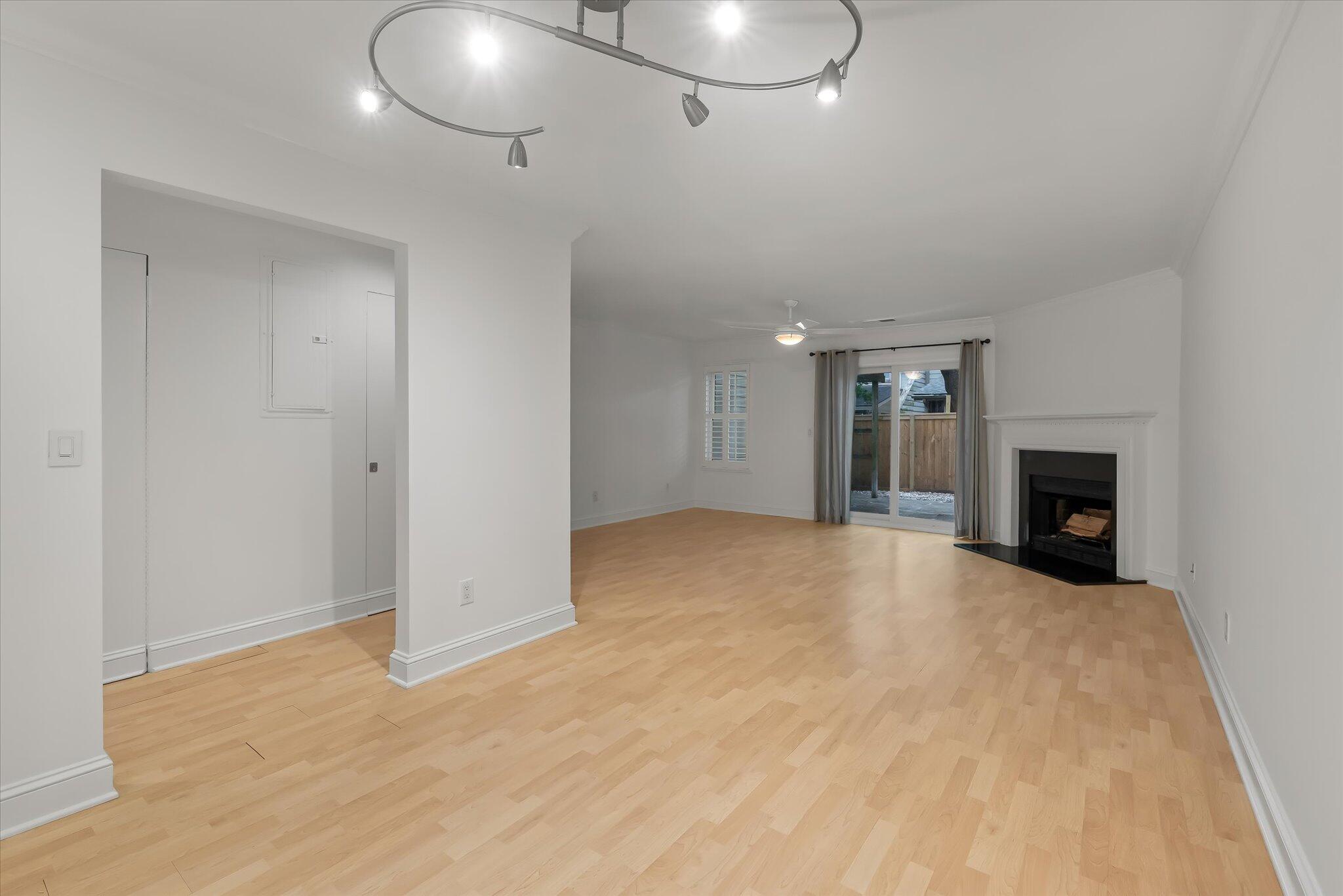 321 Lapwing Lane Mount Pleasant, SC 29464 - Photo 8 of 21 10-321 Lapwing_i_Lowcountry_Exposure-6