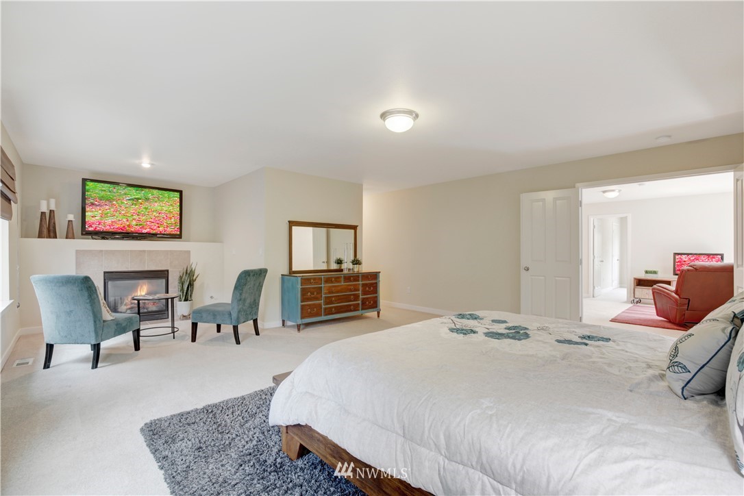 24307 185th Loop Southeast Covington, WA 98042 - Photo 11 of 21 Gallery Image 11