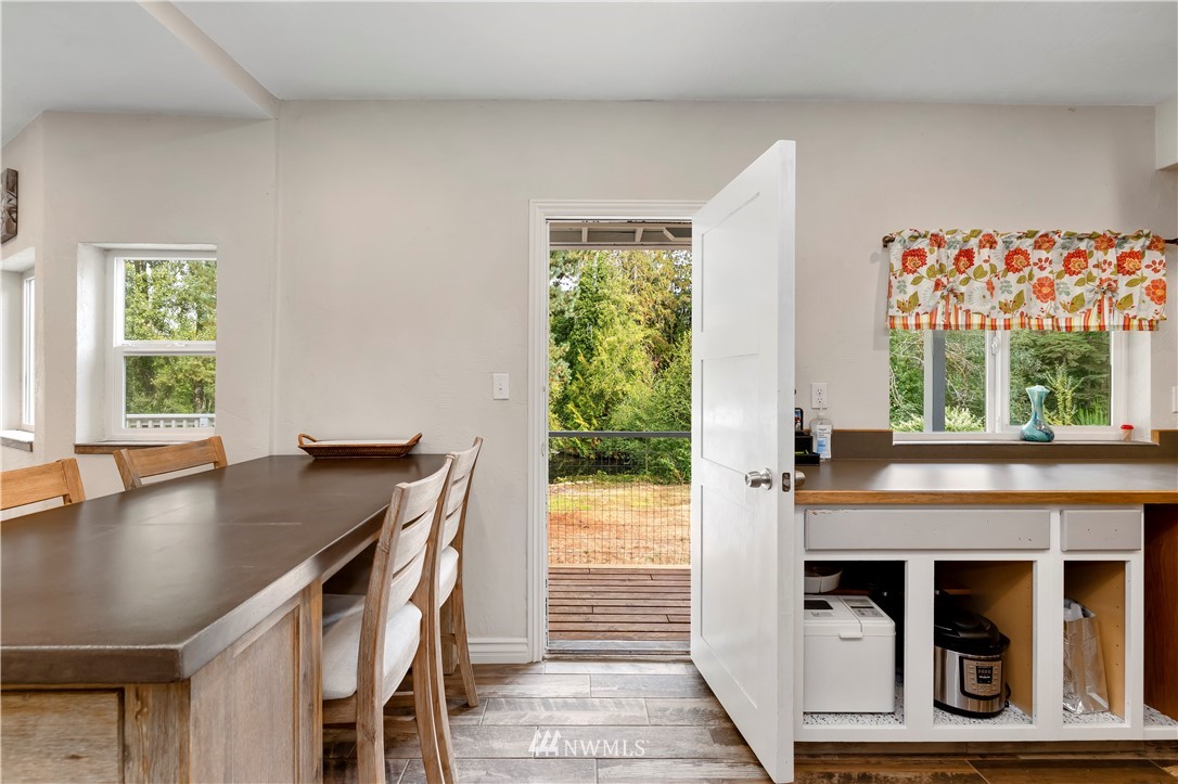 591 East North Bay Road Allyn, WA 98524 - Photo 14 of 40 Gallery Image 14