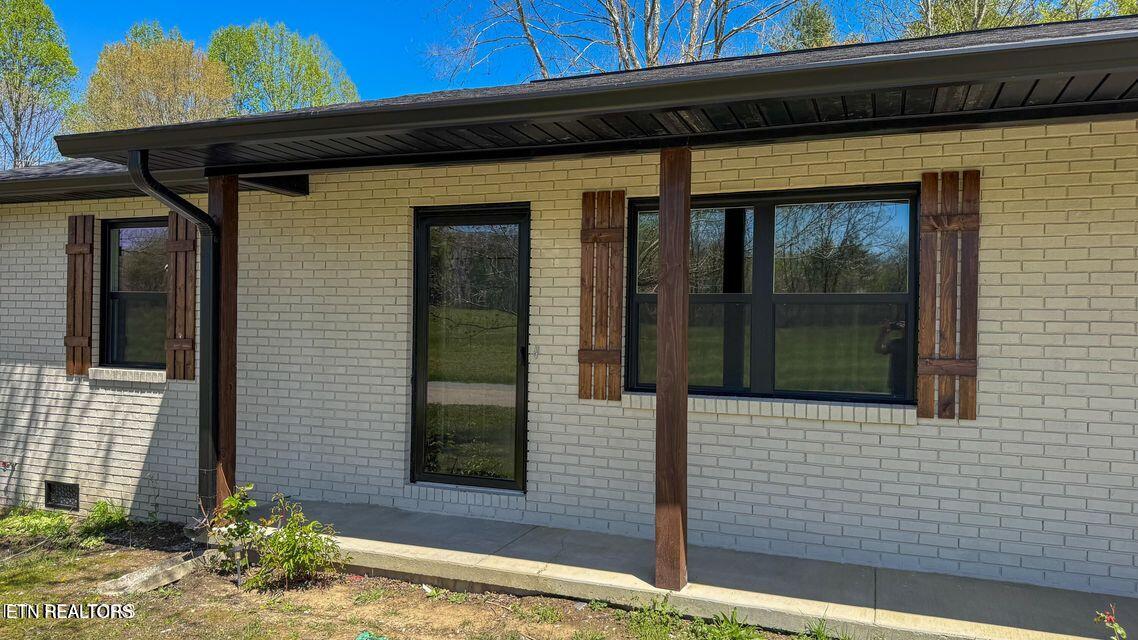 2315 Pine Grove Road Winfield, TN 37892 - Photo 6 of 30 20250417182822886401000000-o