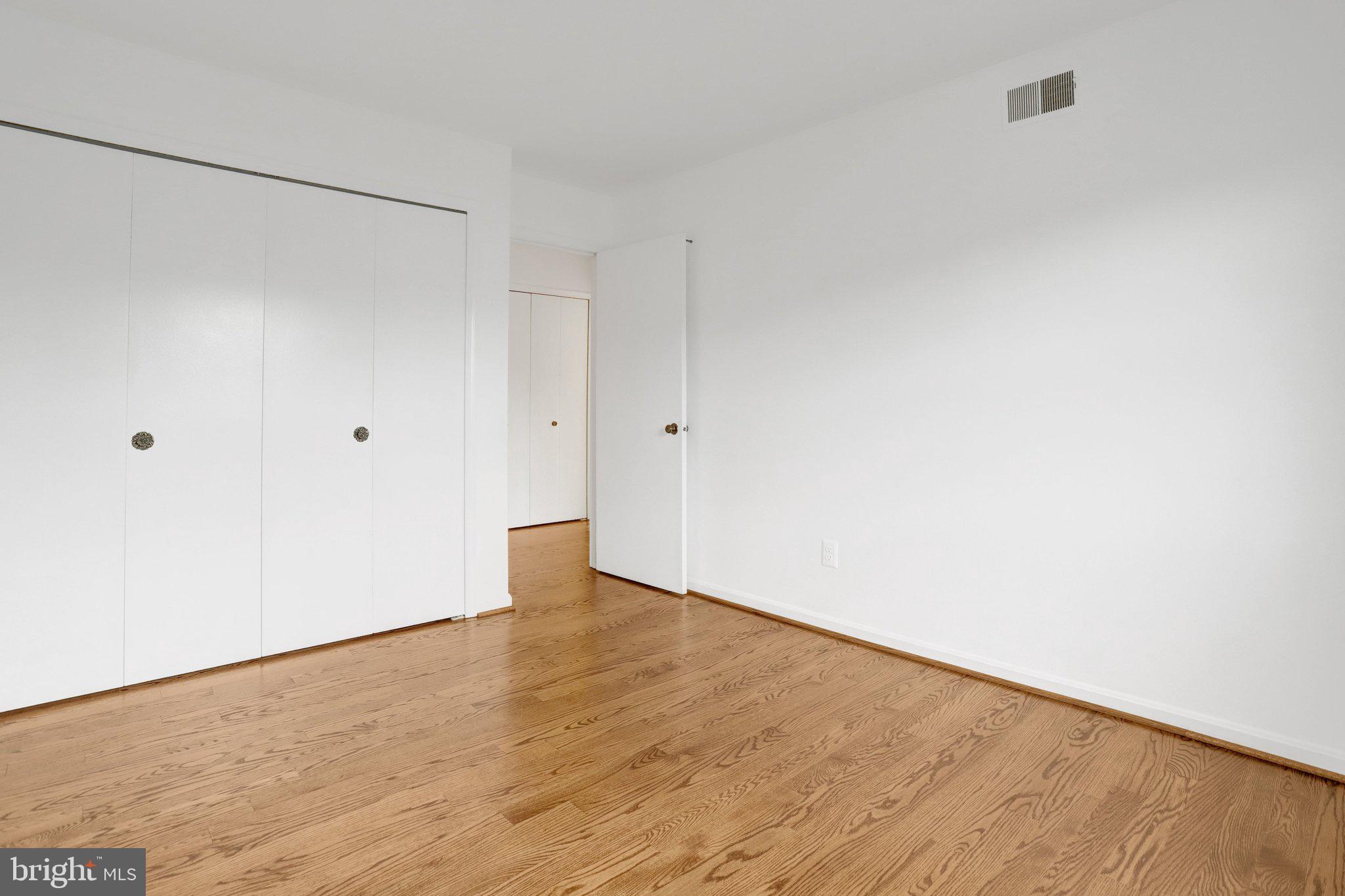 2225 North Tuckahoe Street Arlington, VA 22205 - Photo 18 of 37 a view of an empty room