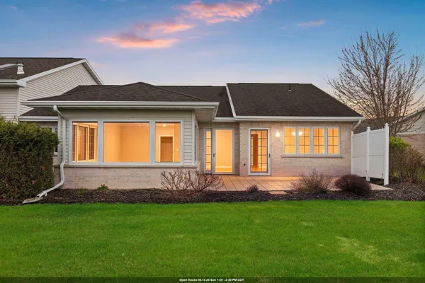 $475,000 | 1633 Twin Lakes Circle, Green Bay, WI 54311